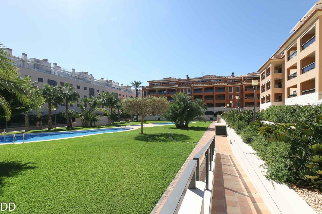 Jardines Y Mar Apartment *
